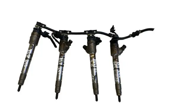 KIA Sportage Fuel injectors set 338002F600