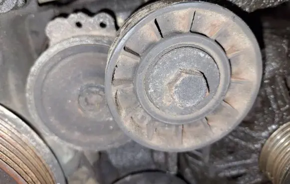 Peugeot 806 Generator/alternator belt tensioner