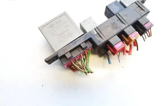 Volkswagen Golf IV Fuse box set 8l0941822
