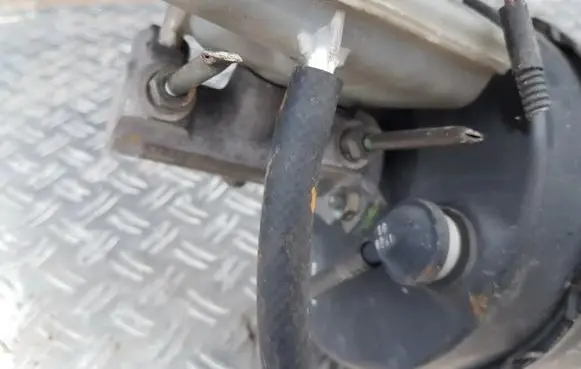 Ford Transit Master brake cylinder