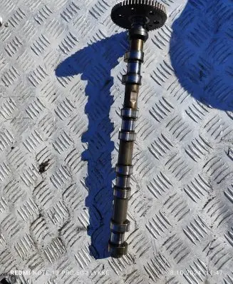 BMW 5 E60 E61 Camshaft 7790596 1663901 050399371
