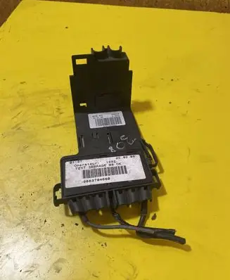 Peugeot 307 Fuse module 9663704680