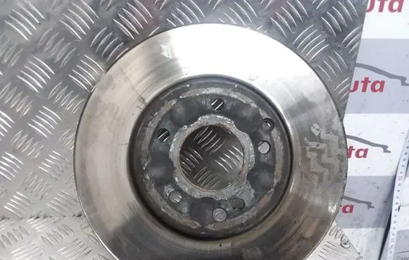 Mercedes-Benz E W210 Front brake disc