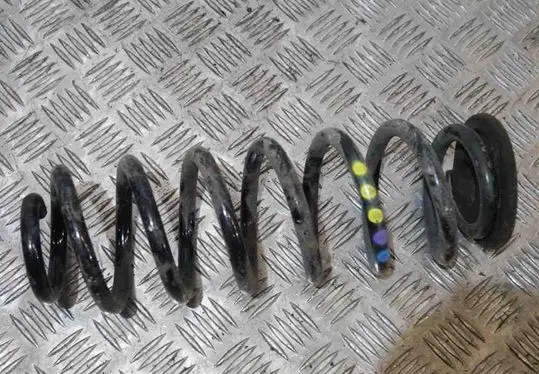 Volkswagen PASSAT B8 Rear coil spring 1K0512149B