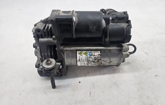 Mercedes-Benz R W251 Air suspension compressor/pump A2513202604