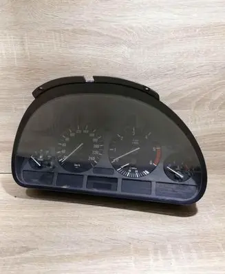BMW 5 E39 Speedometer (instrument cluster) 8375902 110008735047