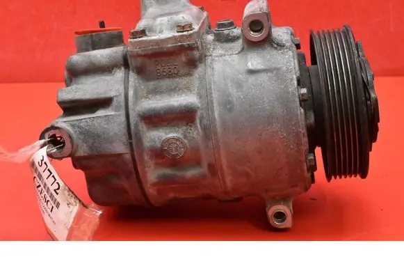 Volkswagen Touran I Air conditioning (A/C) compressor (pump) 1K0820859F