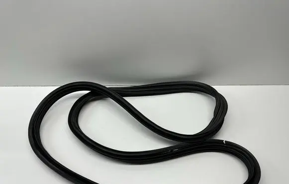 Ford Mustang VI Trunk rubber seal (body)