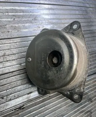 Opel Vectra C Engine mount bracket V046403303