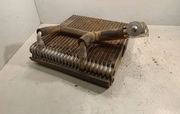 Air conditioning (A/C) radiator (interior)
