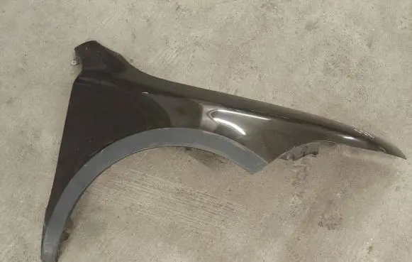 Skoda Superb B6 (3T) Fender