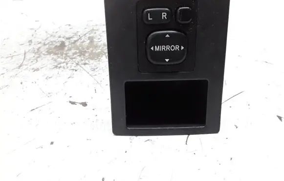 Toyota RAV 4 (XA30) Wing mirror switch 183575