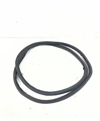 Citroen C4 II Picasso Trunk rubber seal (body) 9676390280