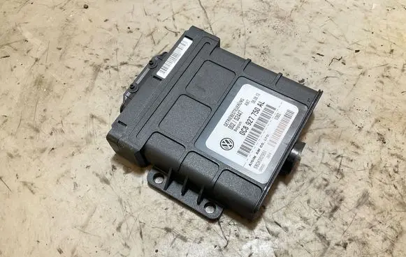 Audi Q7 4L Gearbox control unit/module 0C8927750AL 002S2447 SBDK002984