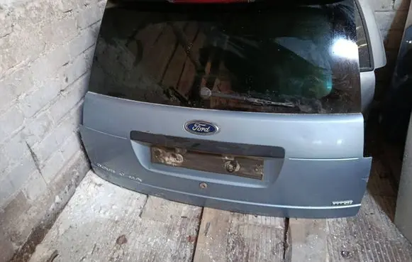 Ford Focus C-MAX Tailgate/trunk/boot lid