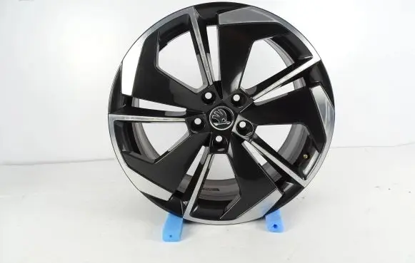 Skoda Octavia Mk3 (5E) Original wheel cap 5E3601025AQ 5E3601025AP
