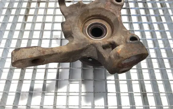 Volkswagen Transporter - Caravelle T4 Front wheel hub spindle knuckle 
