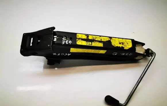 Audi A6 Allroad C5 Lift Jack 
