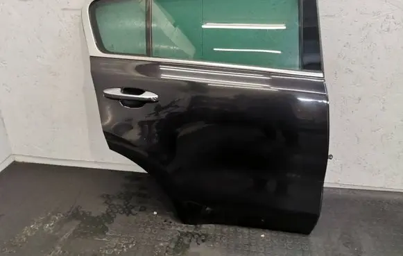 KIA Sportage Rear door 