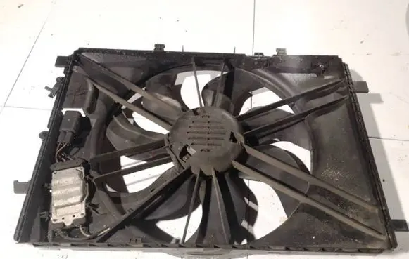 Mercedes-Benz C AMG W204 Radiator cooling fan shroud 3136613344