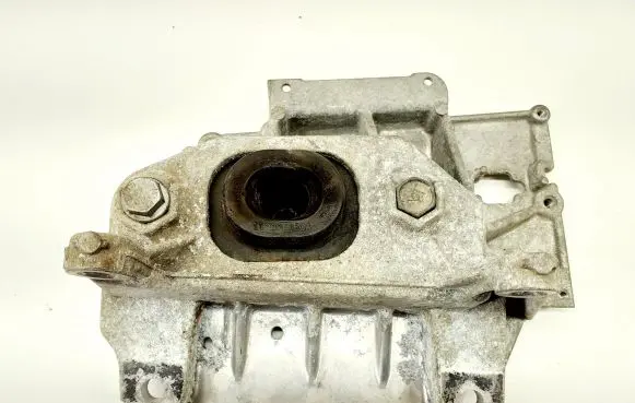 Nissan Note (E12) Engine mount bracket 038122 220ED50A