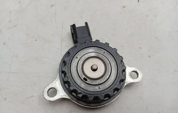 Lexus RX 450H Camshaft position sensor 3E09106367