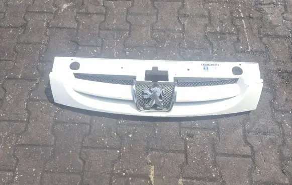 Peugeot Partner Front grill 9644758777