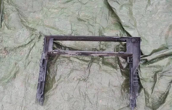 BMW 5 E60 E61 Radiator support slam panel bracket F6416