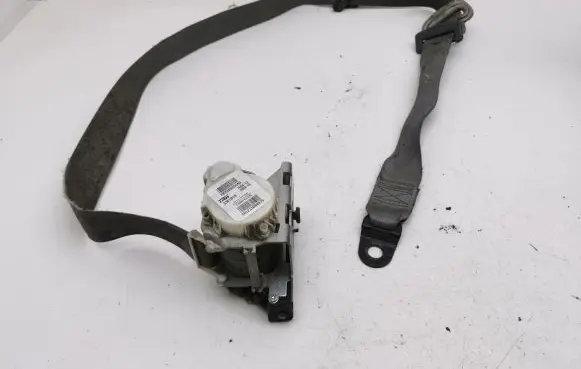 Chrysler Town & Country V Front seatbelt P0ZV692D5AD