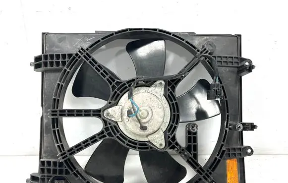 Mitsubishi Outlander Radiator cooling fan shroud