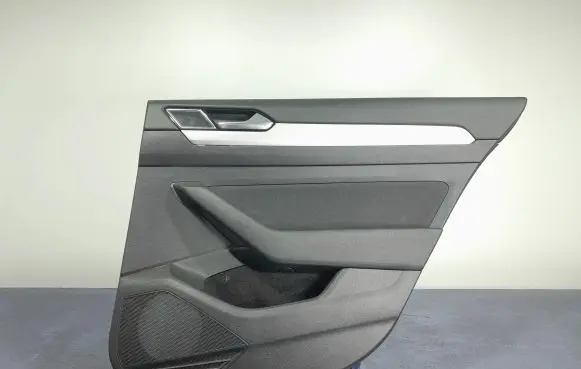 Volkswagen PASSAT B7 USA Door card panel trim set 