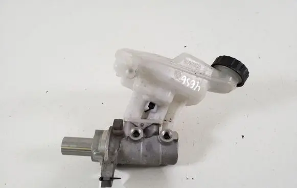 Peugeot 3008 II Master brake cylinder 1638051480