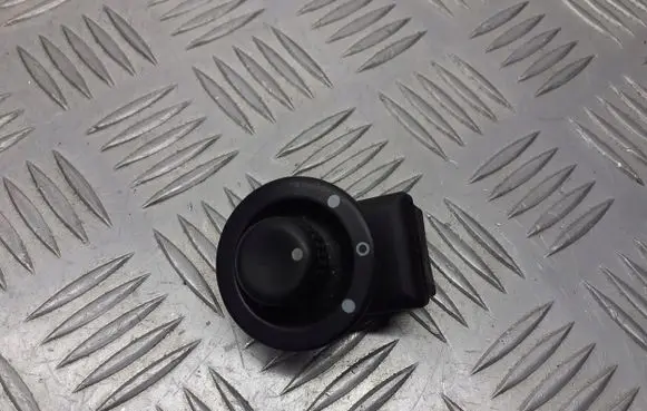 Renault Megane II Wing mirror switch 8200002442