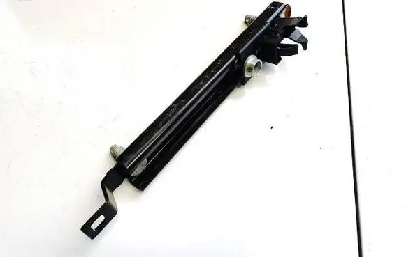 Opel Vectra B Seat belt adjustment rail 090504938