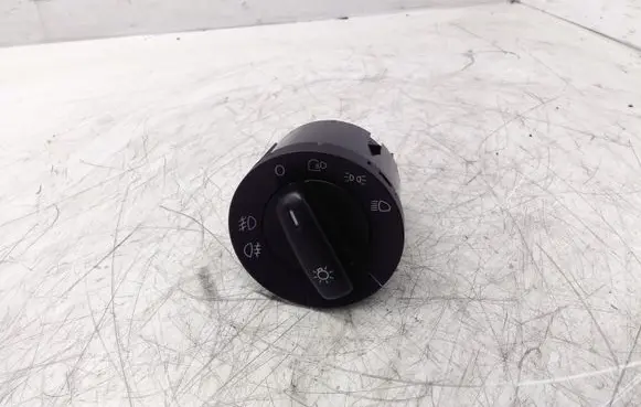 Volkswagen PASSAT B6 Light switch 1K0941431N