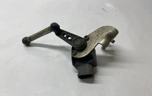BMW 2 F22 F23 Headlight/headlamp level sensor 6870000