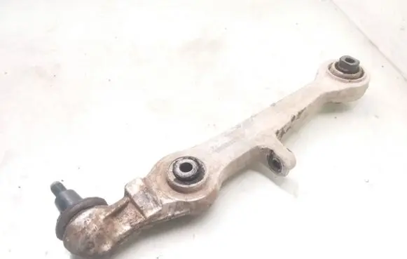 Volkswagen PASSAT B5 Front control arm 4D0407155P