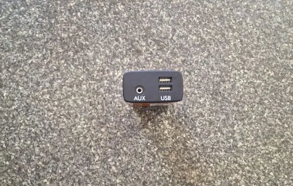 Subaru Legacy USB socket connector 