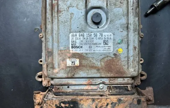Mercedes-Benz Sprinter W906 Engine control unit/module A6461505878 0281014160