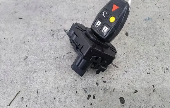 Volvo S40 Ignition lock 30768036