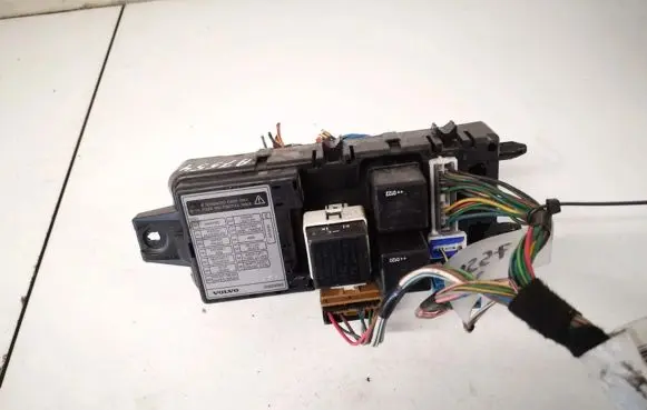 Volvo S40, V40 Fuse box set 30889989