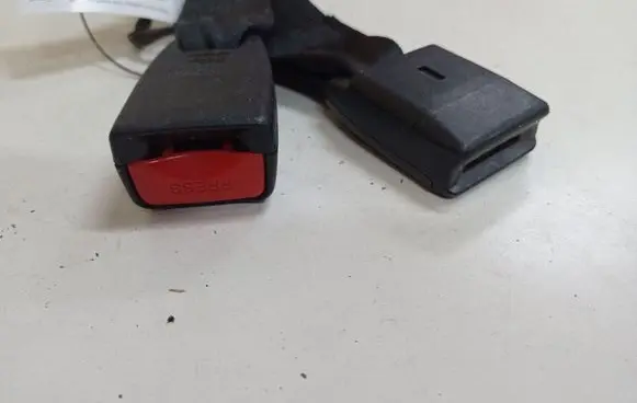 Mazda 6 Rear seatbelt buckle T86244B