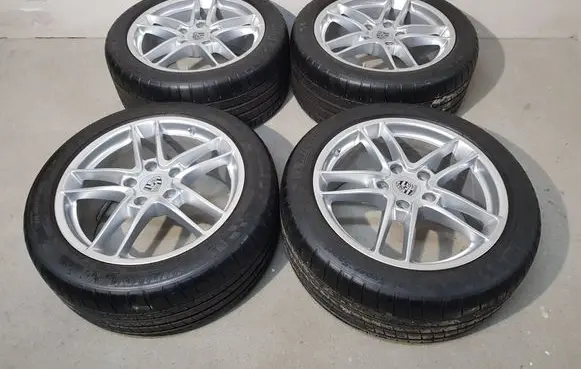 Porsche Panamera (970) R19 alloy rim 