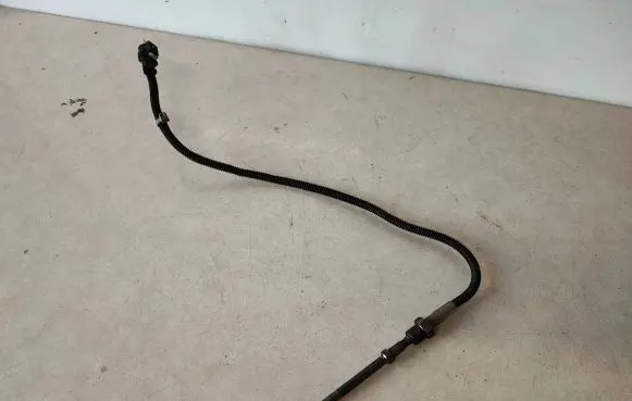Mercedes-Benz S W222 Exhaust gas temperature sensor A0009051005