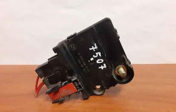 Mercedes-Benz S W220 Fuse box set 7507 0005401950