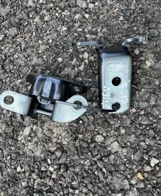 Toyota C-HR II Rear door upper hinge ES03