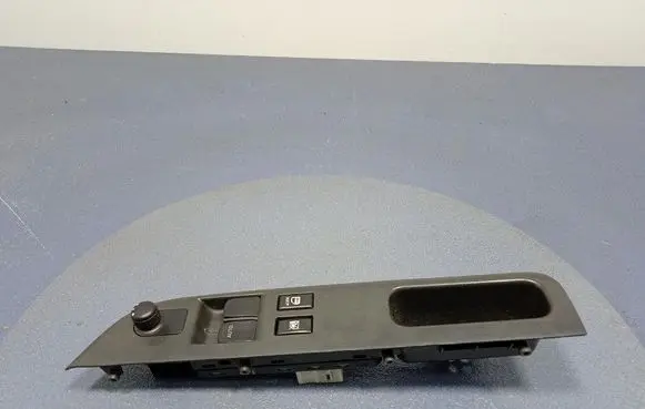Suzuki Swift I Electric window control switch 62J10-0989T