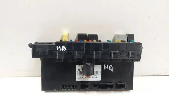 Mercedes-Benz C W203 SAM control unit 2035451801 5DK00848640