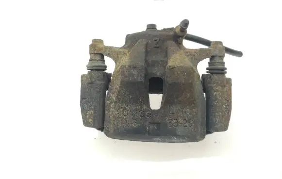 Toyota RAV 4 (XA30) Front brake caliper
