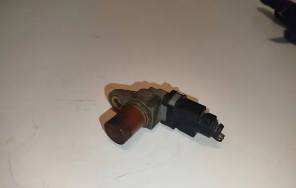 Mercedes-Benz C W203 Camshaft position sensor A0041531328 140103